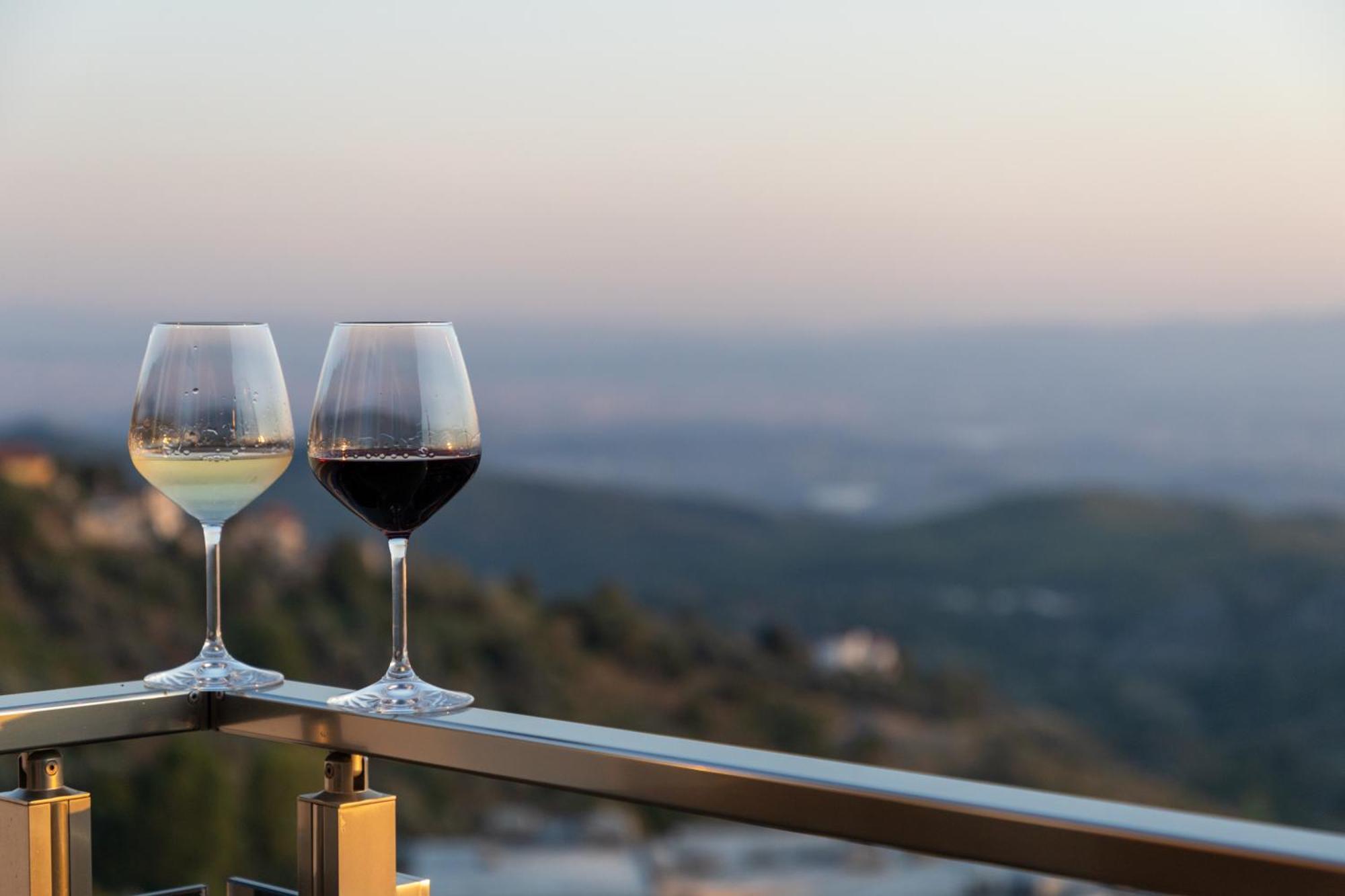 Mervin Hotel Krujë Екстериор снимка