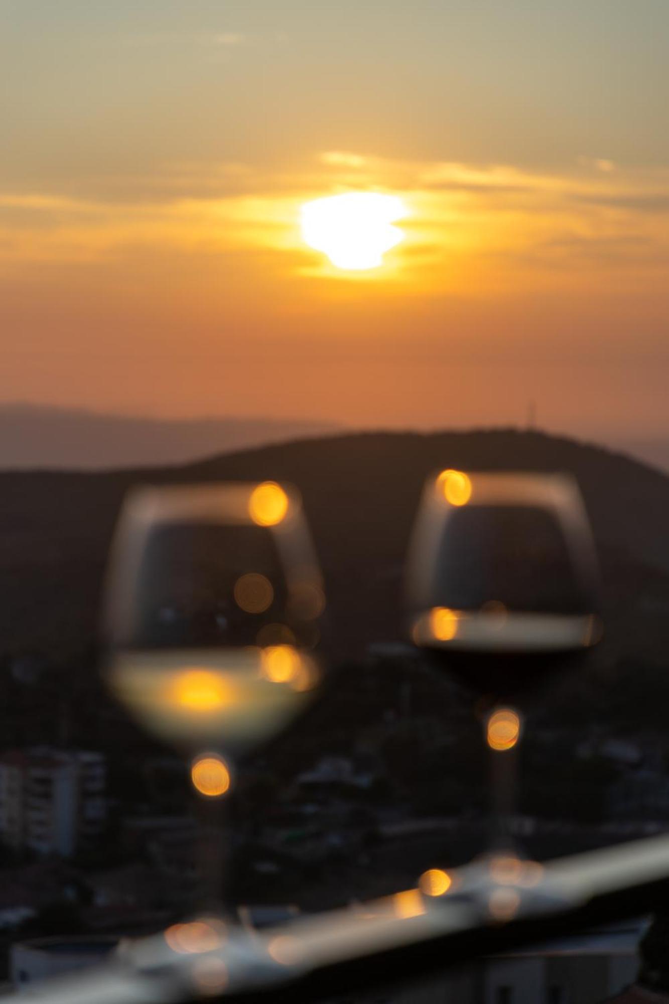 Mervin Hotel Krujë Екстериор снимка